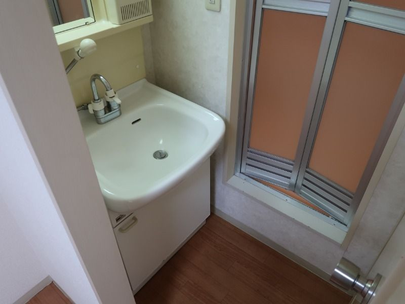 サンボルヒカリの独立洗面台