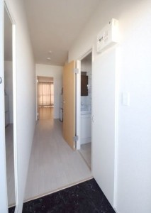 クレイノミオラヴィラの玄関