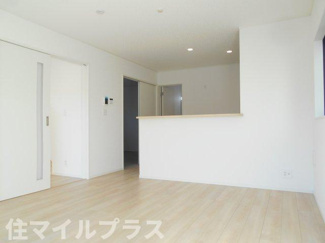 【居間・リビング】 | 郡山市日和田町日向新築一戸建て3棟 | ゆったり過ごせる居間です