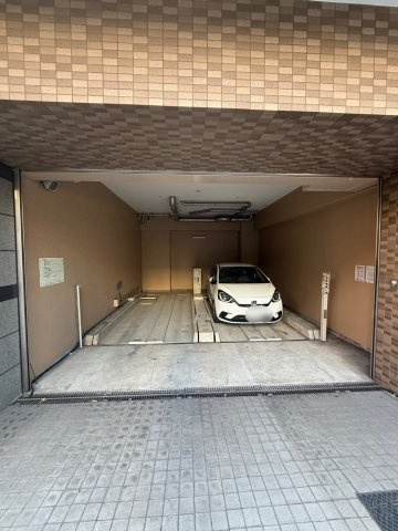 プレサンス中之島公園南の駐車場