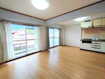 【居間・リビング】 | ハウスリットⅠ | ※同物件　別のお部屋の写真です。