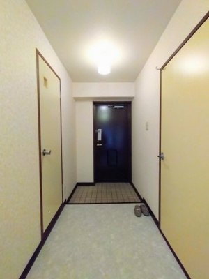 【玄関】 | ハウスリットⅠ | ※同物件　別のお部屋の写真です。