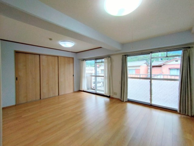 【居間・リビング】 | ハウスリットⅠ | ※同物件　別のお部屋の写真です。