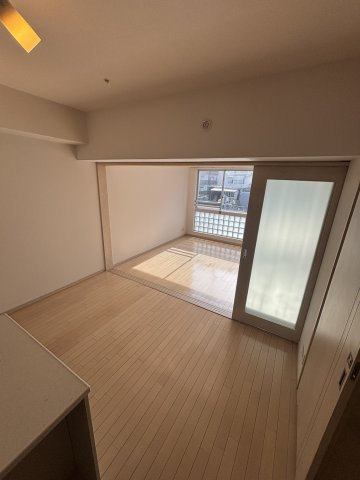 RIDGE北堀江の居間・リビング