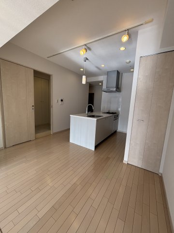 RIDGE北堀江の居間・リビング