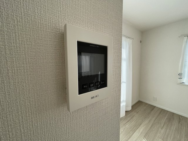 【セキュリティ】 | 練馬区春日町1丁目　中古一戸建住宅　（成増店） | TVモニター付インターホンのため訪問者がひと目で分かります