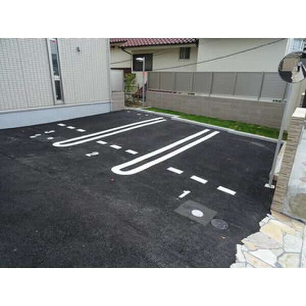 ＮＨエステート御影山手の駐車場