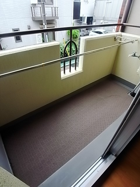 NEOダイキョー甲子園口のバルコニー
