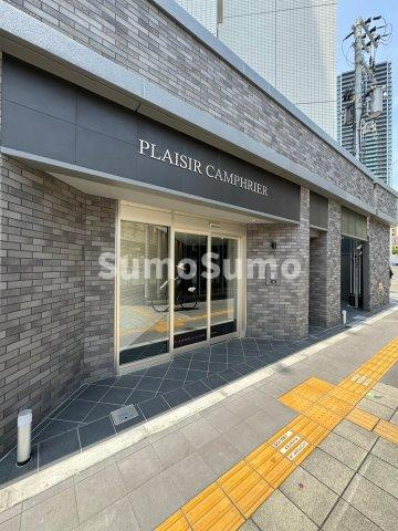 PLAISIR CAMPHRIERのエントランス