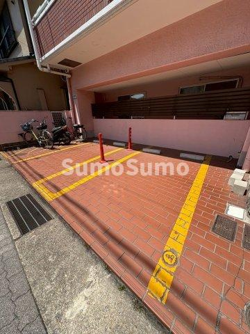 ＮＯＢＳＵＮ海岸通の駐車場|車をお持ちの方に嬉しい駐車場付きの物件です