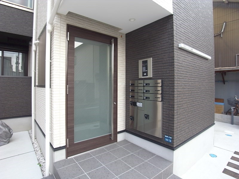 REGALEST長田Ⅱのエントランス