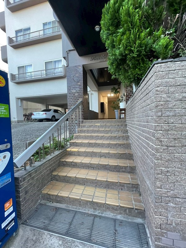 リュエル岡本の外観