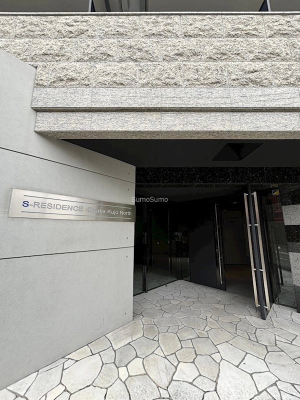 S-RESIDENCE大阪九条Northのエントランス|落ち着いたエントランスです