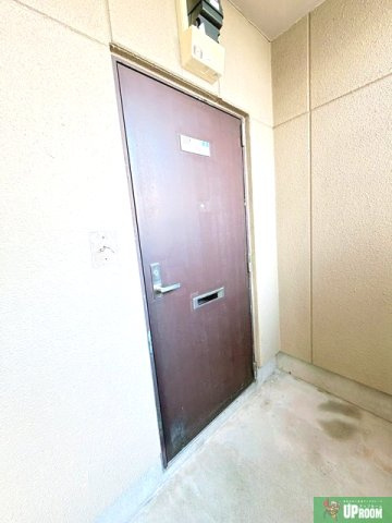 サン高森台の玄関