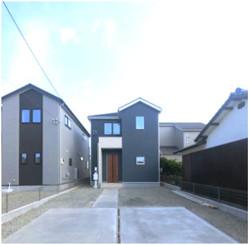 佐賀市本庄町大字末次2期2号棟の外観