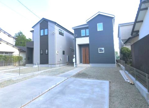 佐賀市本庄町大字末次2期2号棟の外観