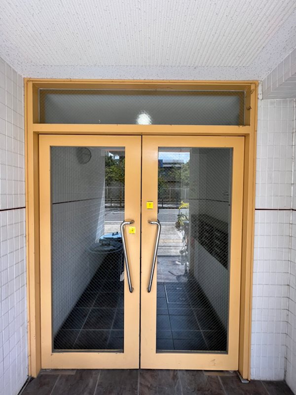 NANIWA一番館のエントランス|毎日通るエントランスはこのようになっています