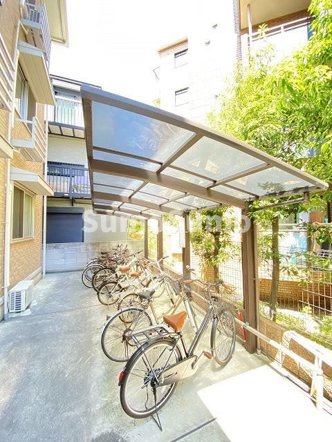 quatre saisons 南塚口の外観