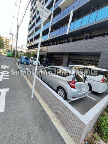 プレサンス西中島南方セレストの駐車場|カースペースがあります