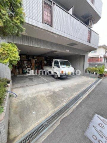 ライフ石町の駐車場