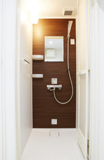 【シャワールーム】