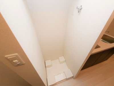 【設備】 | プレサンス上町台夕陽丘  | 洗濯機置き場です