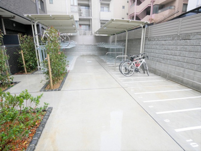 【その他共用部分】 | プレサンス上町台夕陽丘  | 駐輪場です