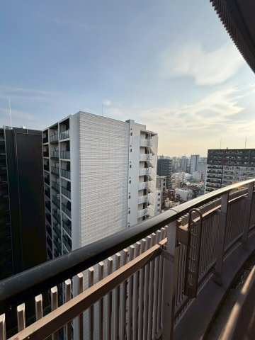 フロンティアタワー難波EAST(旧:グランソレイユ日本橋)の展望
