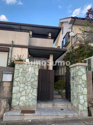 星陵台８丁目　貸家の外観|きれいな外観です