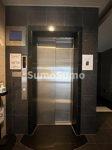 プレサンス上町台リベルテのロビー