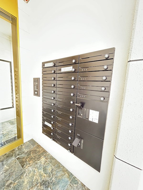 ONLYONE灘南通の外観