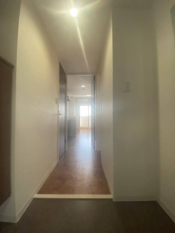 ONLYONE灘南通の玄関