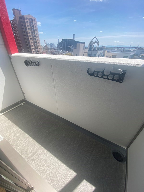 ONLYONE灘南通のバルコニー