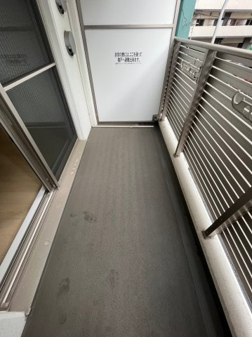 ラシュレエグゼ難波南のバルコニー
