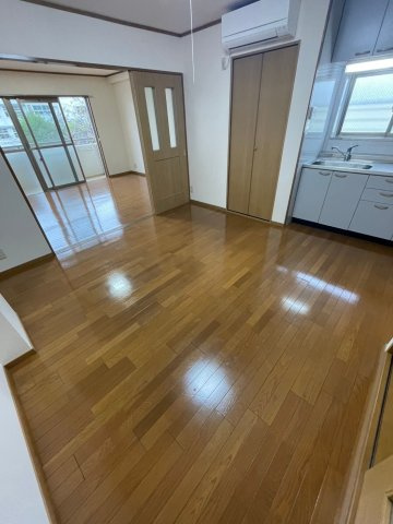 メープル甲子園の居間・リビング