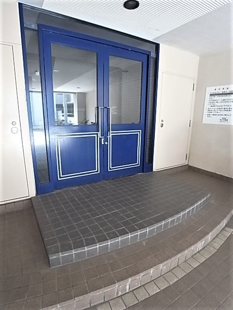 モンヴィラージュ本山のエントランス