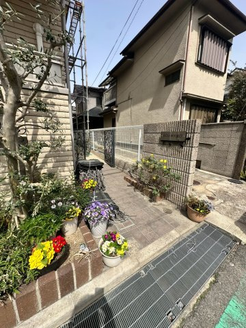 フェリーチェ甲子園口の駐車場