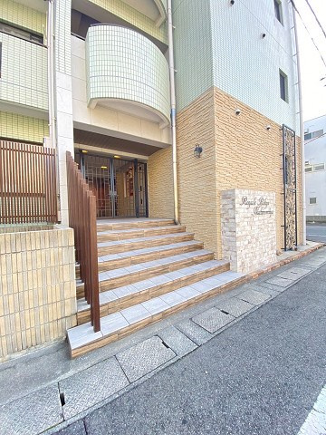Royale離宮西宮の外観