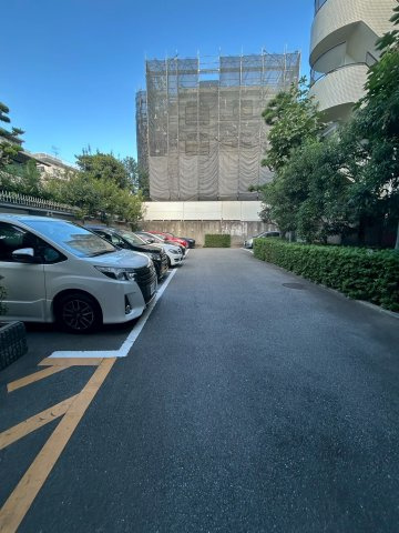 反高橋アーバンリズの駐車場