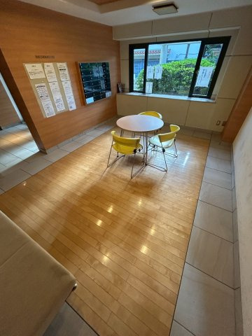反高橋アーバンリズのロビー