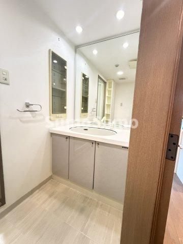 プラスワン芦屋の洗面所