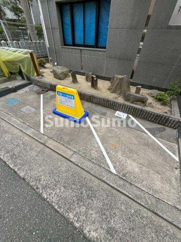 リバーヒル富松の駐車場