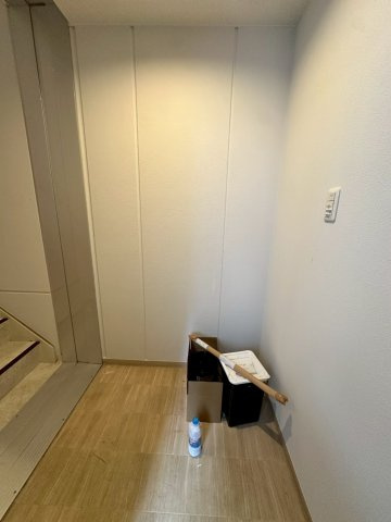 セゾン・ド・オカモトの玄関