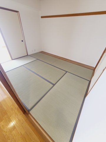 UR西宮マリナパークシティ丘のある街　8号棟の和室
