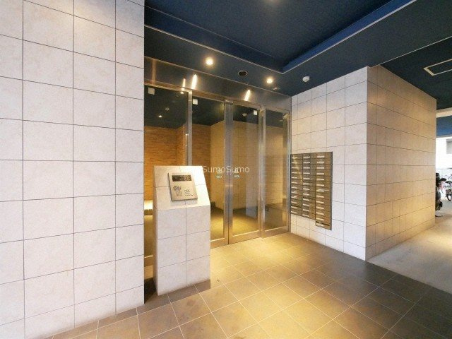 TLRレジデンス難波東のエントランス|清潔なエントランスです