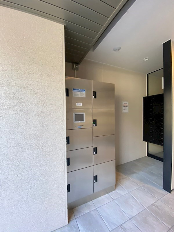 STEADY三宮の外観