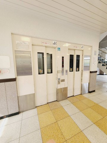 UR武庫川 8号棟の外観