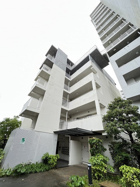 UR浜甲子園さくら街　5号棟の外観