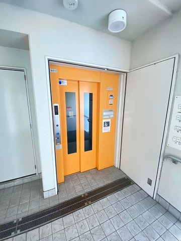 UR浜甲子園さくら街　2号棟の外観