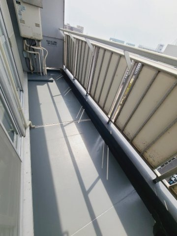 UR武庫川 19号棟のバルコニー